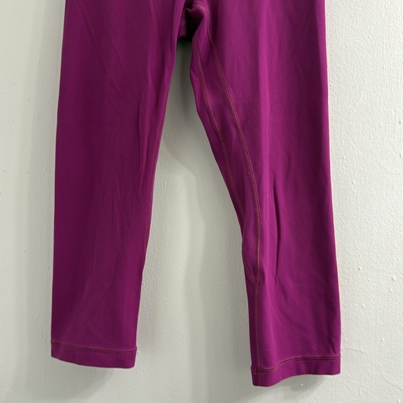 Lululemon Align Crop *21"~ Deep Fuschia ~ size 4 - Picture 8 of 12
